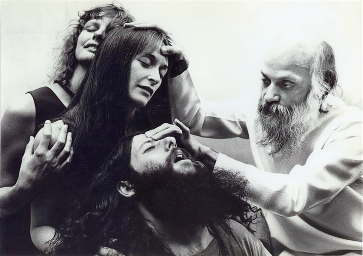 Encyclopedic Handbook of Cults in America