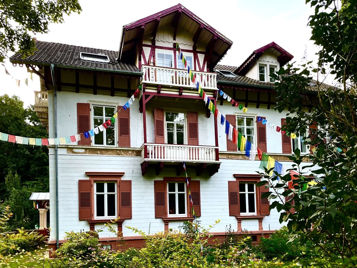 Buddhistisches Zentrum Freiburg der Karma Kagyü Linie e.V.