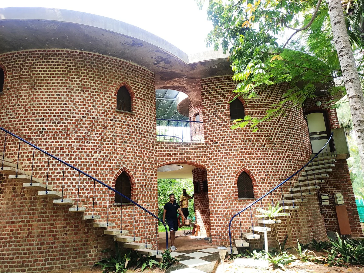 Quiet Healing Center & Guest House - Auroville