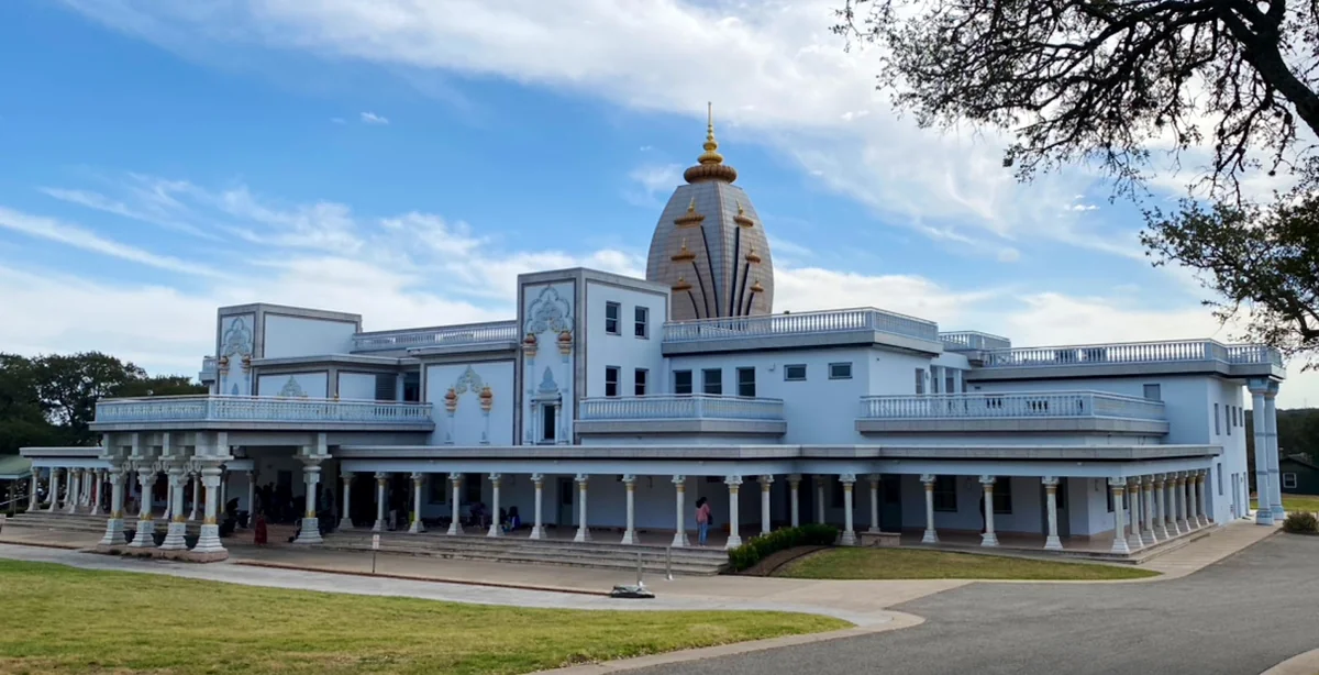 Radha Madhav Dham — photo 3