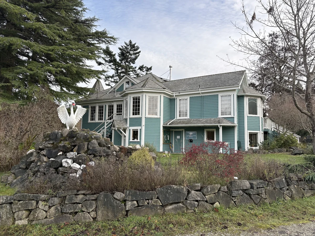 The Salt Spring Centre of Yoga — photo 2